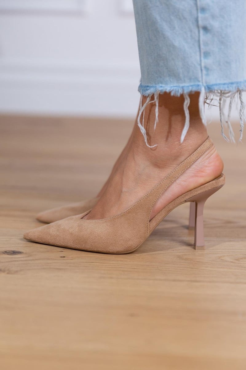 June Low-Heel Court Shoes